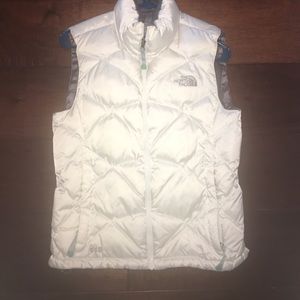 Glossy white silver quilted NF puffer 550 vest